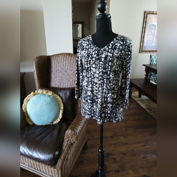 Chico's Ladies Tunic Top - Picture 2 of 9